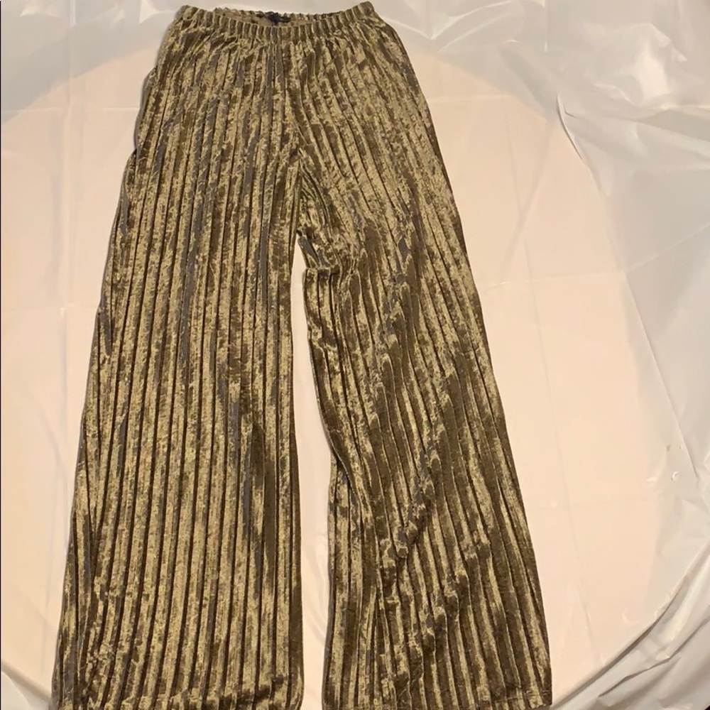 Melissa Paige Beautiful Gold Holiday Pants